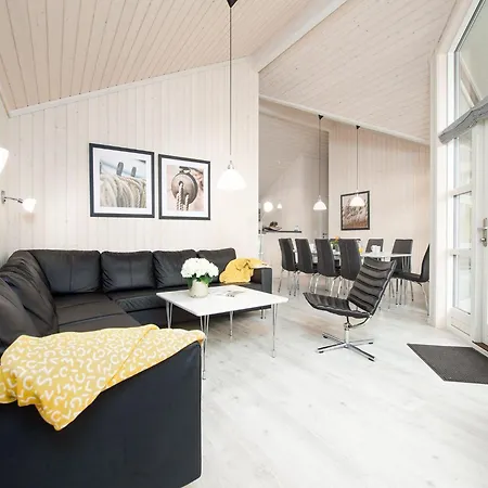 Strandvilla Mit 4 Schlafzimmern * Großenbrode