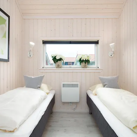 Strandvilla Mit 4 Schlafzimmern بيت للعطل