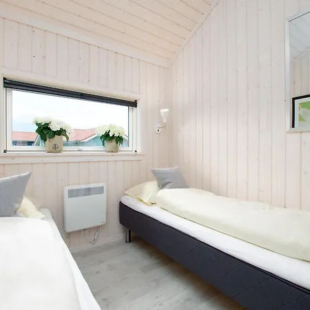 بيت للعطل Strandvilla Mit 4 Schlafzimmern