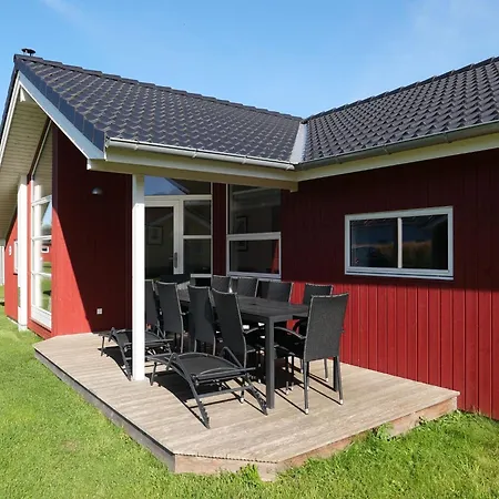 Strandvilla Mit 4 Schlafzimmern بيت للعطل *