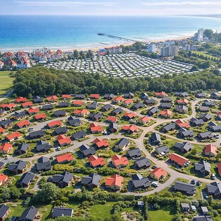 Strandvilla Mit 4 Schlafzimmern بيت للعطل *